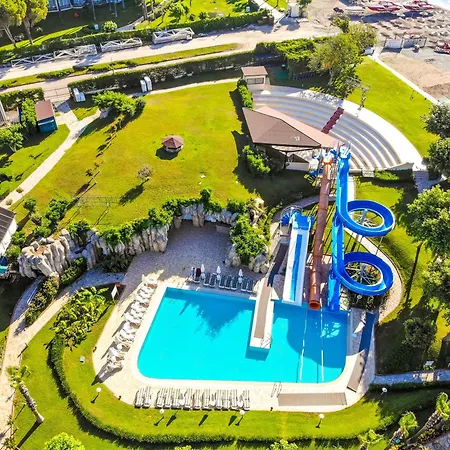 Queen's Park Le Jardin קמר