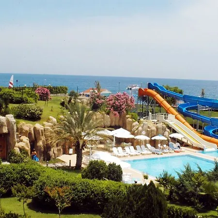 Queen's Park Le Jardin קמר