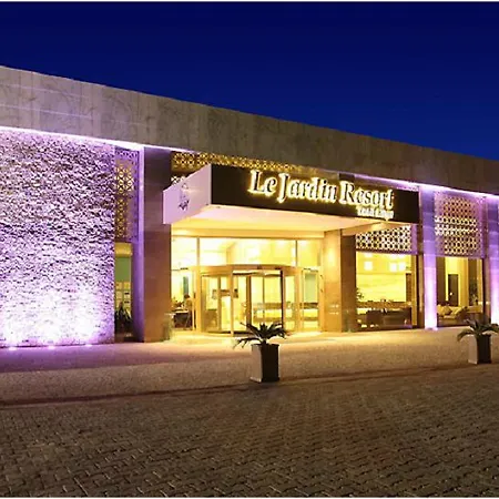 Queen's Park Le Jardin אתר נופש 5*